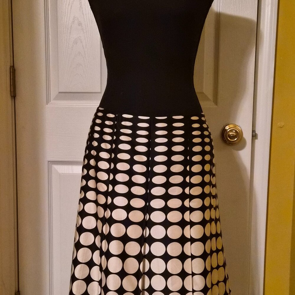 Dana Buchman Black and Ivory Polka Dot Pleated Skirt